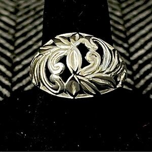 Vintage Sterling Silver 925 signed dome top ring with openwork design size 6.75